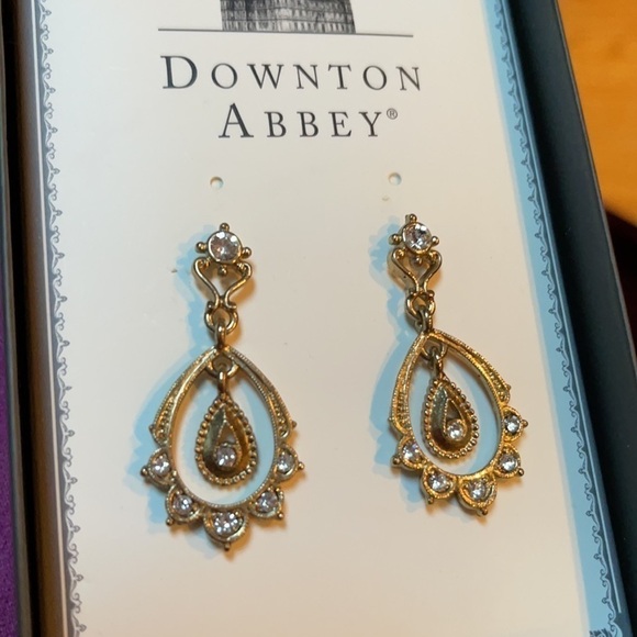 Downtown Abbey Antique Gold Dangles - Picture 2 of 3